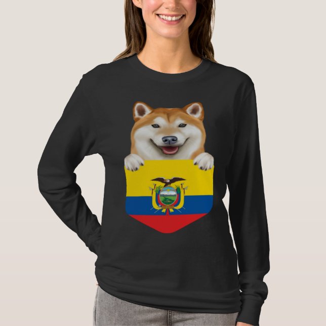 Camiseta Ecuador Flag Shiba Inu Dog In Pocket (Frente)