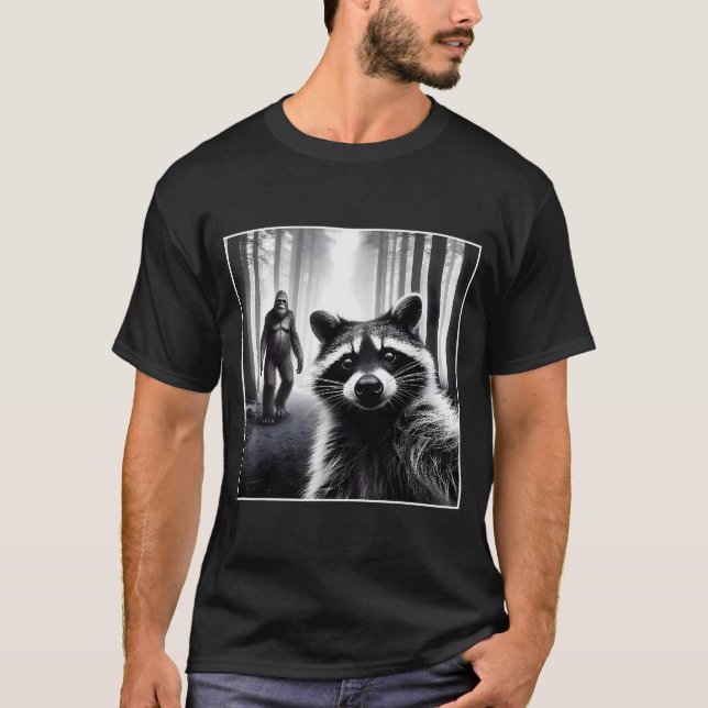 Camiseta Ed Raccoon Selfie With Sasquatch Bigfoot Funny Rac (Frente)