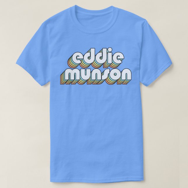 Camiseta Eddie Munson Retro Rainbow Tipografia Estilo Desva (Frente do Design)