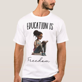 Camiseta Educação é Liberdade Livros de Professor Negro BHM