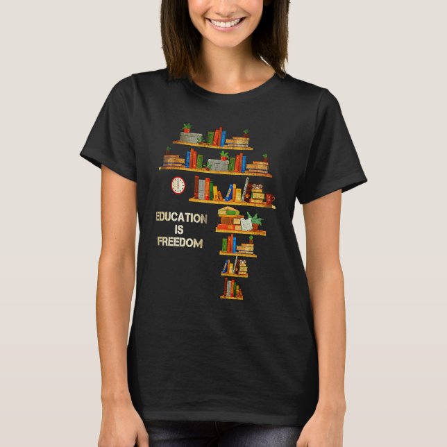 Camiseta Education Freedom Africa Map Bookshelf Black Histo (Frente)