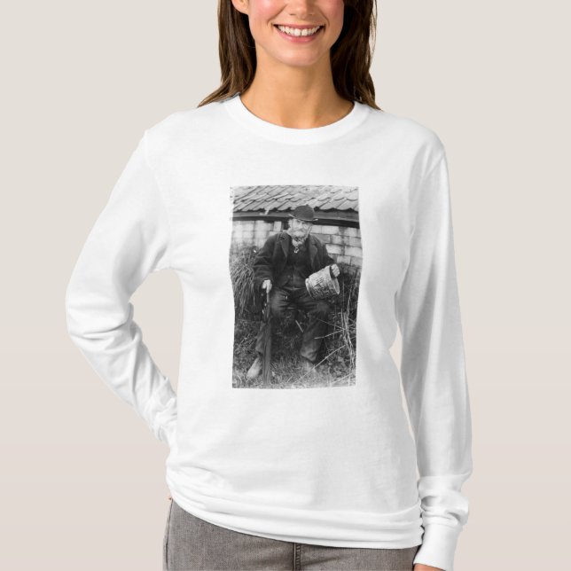 Camiseta Edward Bingham que guardara um de seu castelo (Frente)