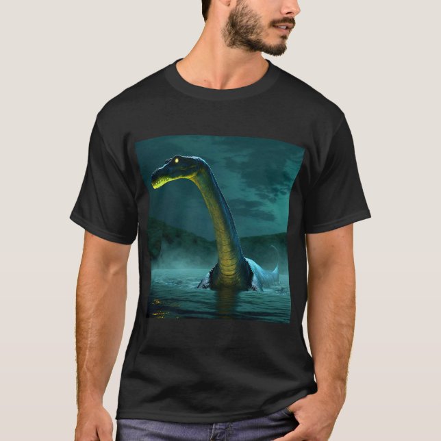 Camiseta Eerie Loch Ness Monster com Olhos Brilhantes à Noi (Frente)