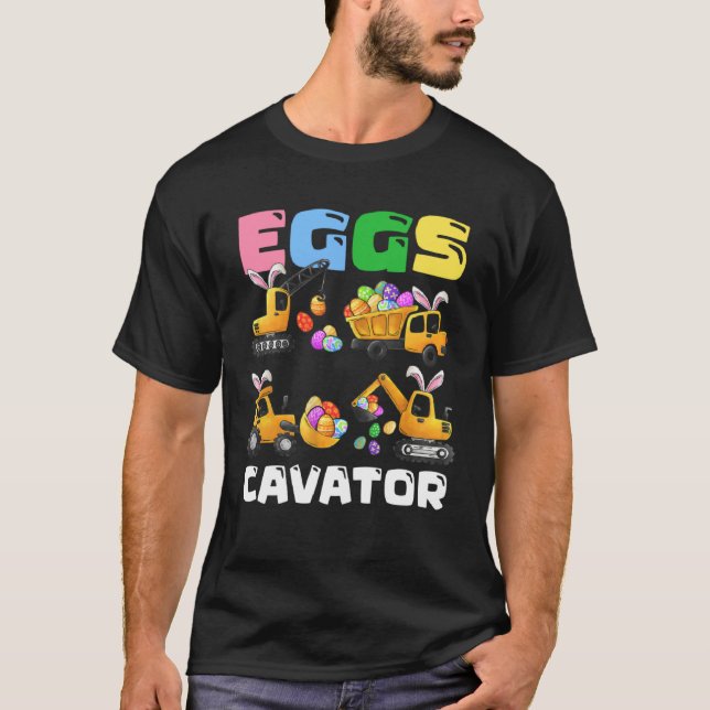 Camiseta Eggs Cavator Easter Bunny Construction Trucks Boys (Frente)