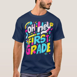 Camiseta Ei, Crianças Do Primeiro Grau No Primeiro Dia Da E