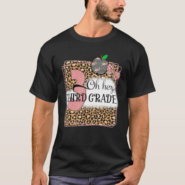 Camiseta Ei, Leopardo De Terceiro Ano De Volta Às Crianças  (Frente)