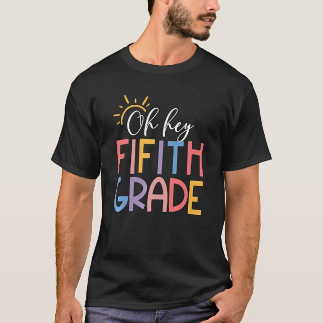 Camiseta Ei, Professora Do Quinto Grau Da 5 De Volta À Esco (Frente)