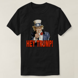 Camiseta Ei Trump! Tio Sam com o Dedo do Meio Anti Trump