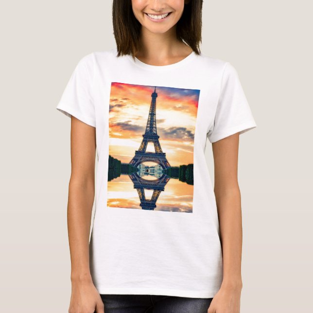 Camiseta Eiffel Tower Paris Evening European Viagem (Frente)