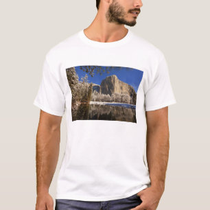 Camiseta El Capitan se reflete no rio Merced em