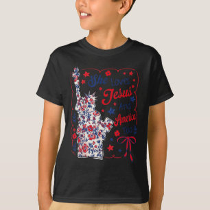 Camiseta Ela Ama Jesus E a América Demais Patriótica
