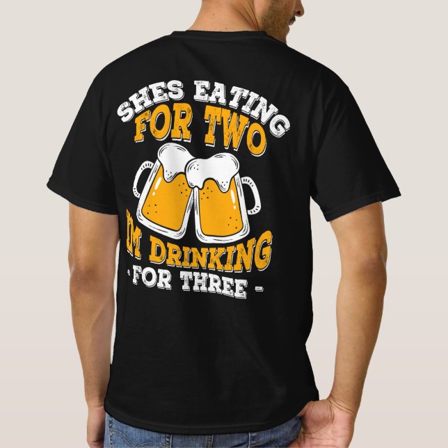 Camiseta Ela Comendo Por Dois Bebendos Im Por Três (Verso)
