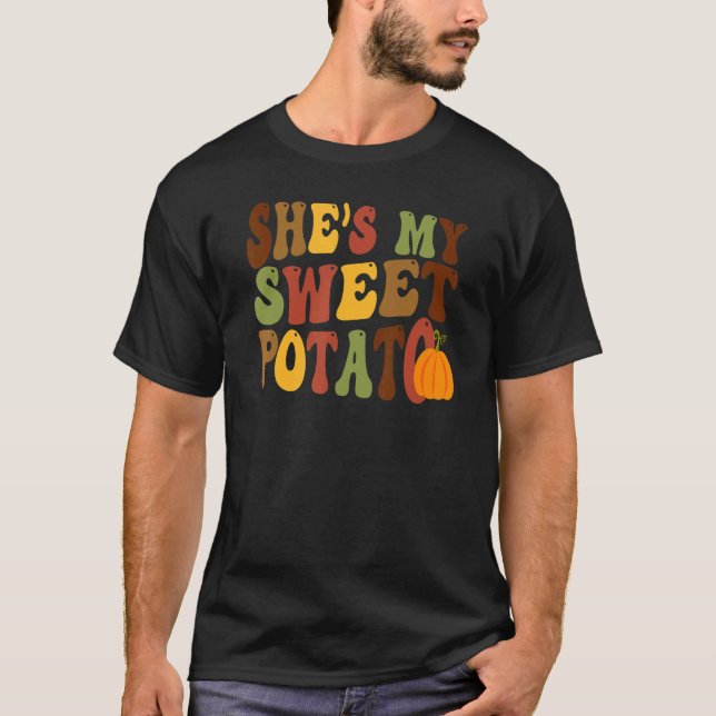 Camiseta Ela é a minha batata doce, eu costumo fazer Casais (Frente)