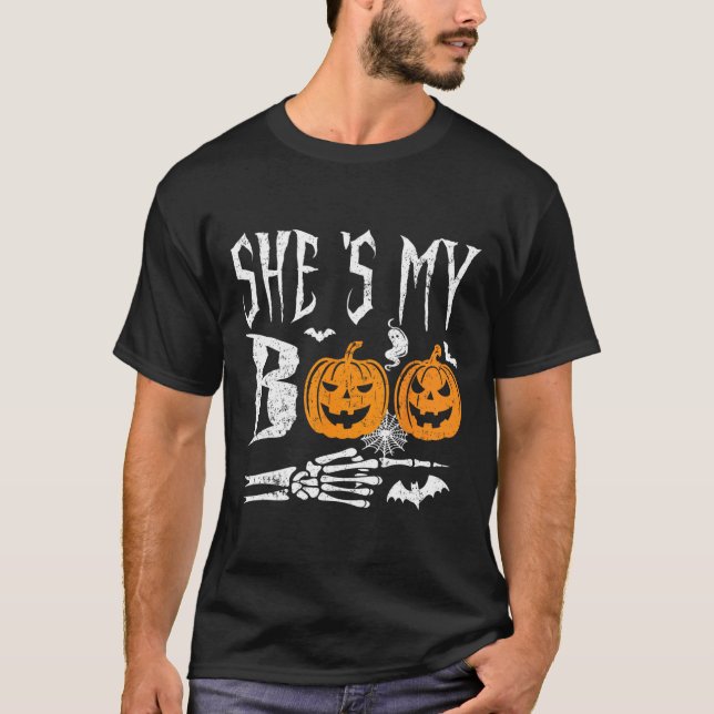 Camiseta Ela é a minha Matança de Halloween do Pumpkin Skel (Frente)