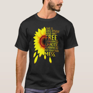 Camiseta Ela É A Própria Vida Selvagem E Gratuita E Maravil