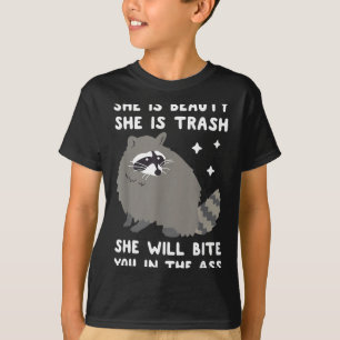 Camiseta Ela É Beleza Ela É Lixo Ela Vai Te Morder Em Guaxi