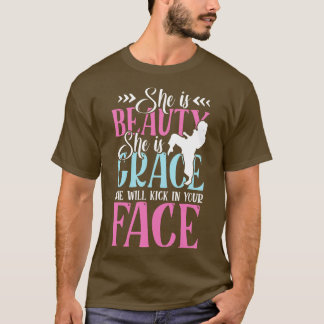 Camiseta Ela é linda. Ela é a graça. Ela vai chutar sua f