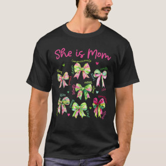 Camiseta Ela é mãe Arco coquette Feliz Dia das Mães 2025