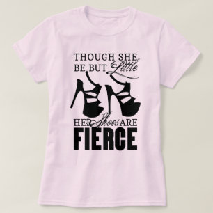 Camiseta Ela É Mas Calçados Pequenos/Fierosos