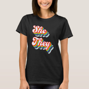 Camiseta Ela Eles Pronomes Orgulho LGBTQ Arco-íris