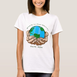 Camiseta ELA ESTÁ EM NOSSA Coleção DE MÃOS