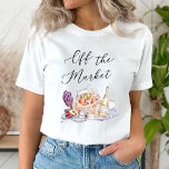 Camiseta Ela está fora do mercado Churrasco de Chá de Panel<br><div class="desc">Apresentamos nossa encantadora coleção de chá de panela "Ela está fora do mercado"! Este delicioso conjunto apresenta um tema divertido de feira de agricultores, perfeito para celebrar a noiva. Com ilustrações caprichosas de frutas, vinho e comida, juntamente com um design aconchegante de piquenique, este conjunto define o tom para uma...</div>