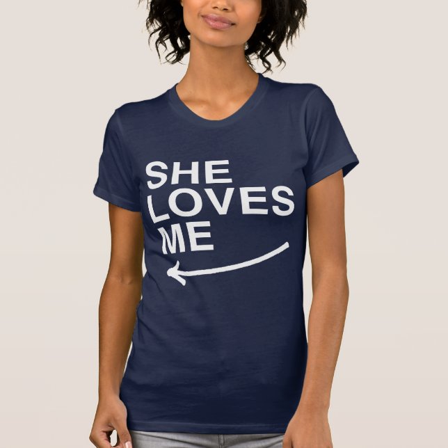 Camiseta Ela me ama (esquerda) -.png (Frente)