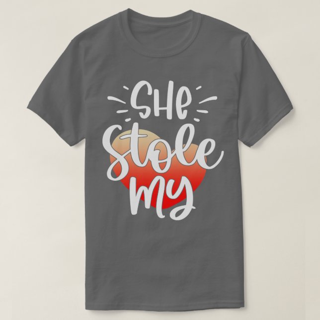 Camiseta Ela Roubou Meu Coração 1 (Frente do Design)