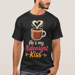 Camiseta Ele é Meu Beijo da Meia-Noite Feliz Ano Novo Casal