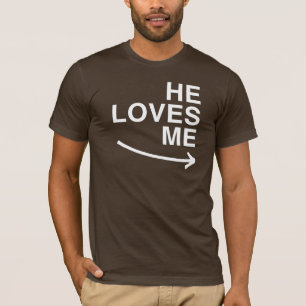 Camiseta Ele me ama (direita) -.png