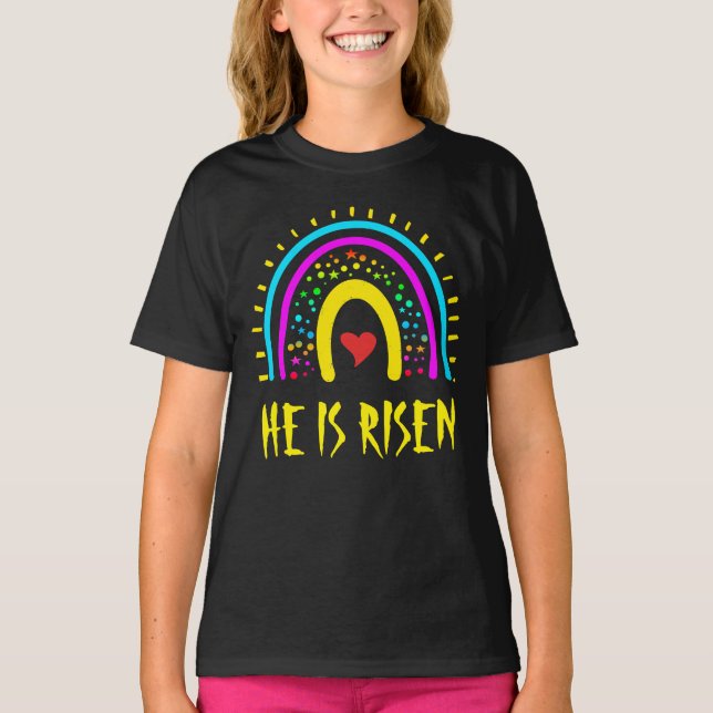 Camiseta Ele Ressuscitou Páscoa Colorido Arco-íris (Frente)