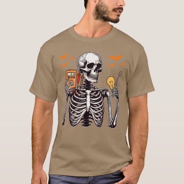 Camiseta Electrician Job Horror Skeleton Halloweeneam Costu (Frente)