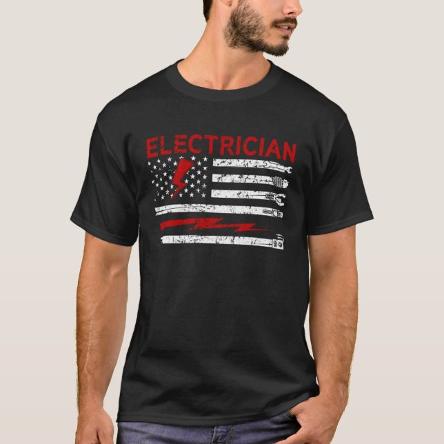 Camiseta Electrician USA Flag Voltage Lineman Circuit Cable (Frente)
