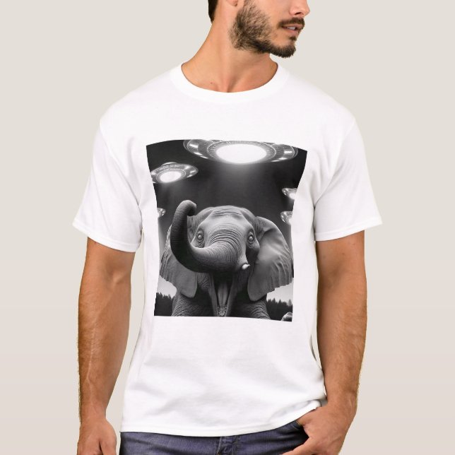 Camiseta Elefante Alienígena Engraçado Selfie com OVNIs (Frente)