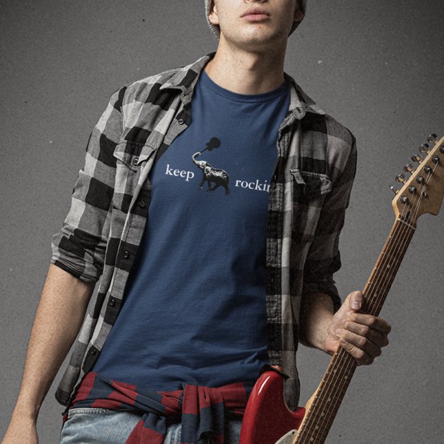 Camiseta elefante com guitarra no porta-malas, rocki (keep rockin')