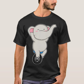 Camiseta Elefante como artista em circo com pneus