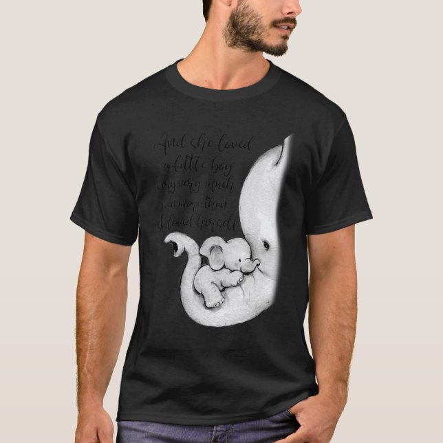 Camiseta Elefante Mãe Boy E Ela Amava Um Menino Muito V (Frente)