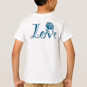 Camiseta Elegância Floral: Amor Ilustrado com Rosa