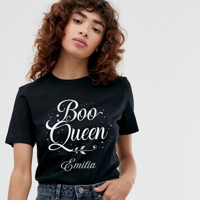Camiseta Elegante Boo Queen Name Halloween Calliografia (Criador carregado)