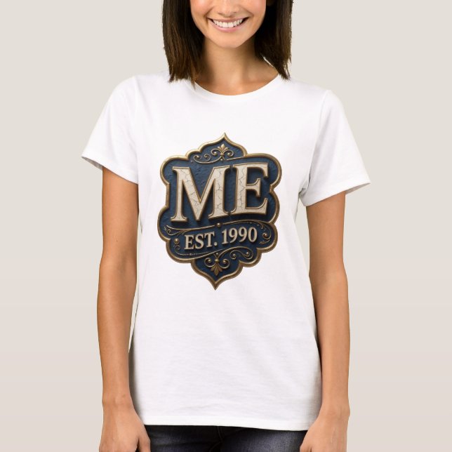 Camiseta Elegante Design Gold ME EST 1990 Statement (Frente)