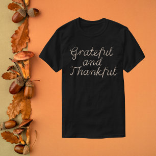 Camiseta Elegante Grata e Agradável Cursiva