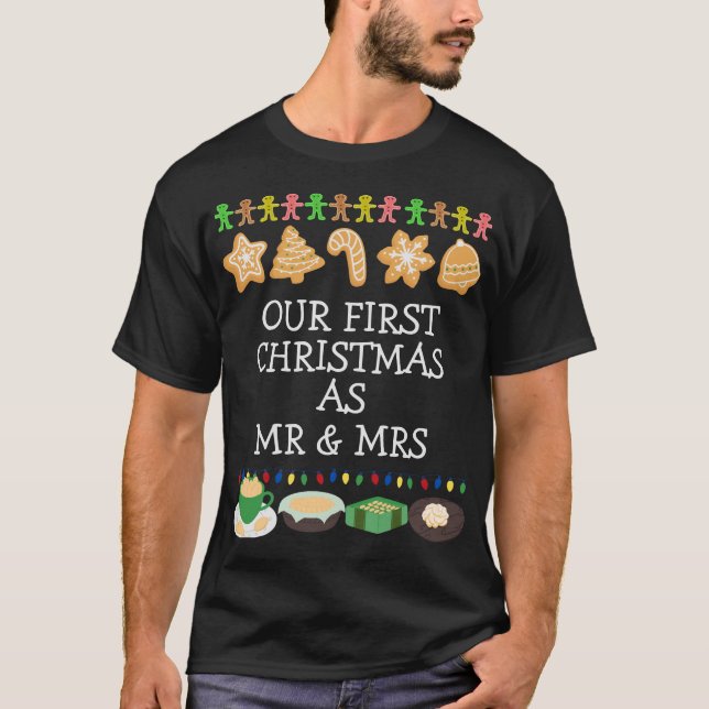 Camiseta Elegante Nosso Primeiro Natal Como Sr. e Sra. Casa (Frente)