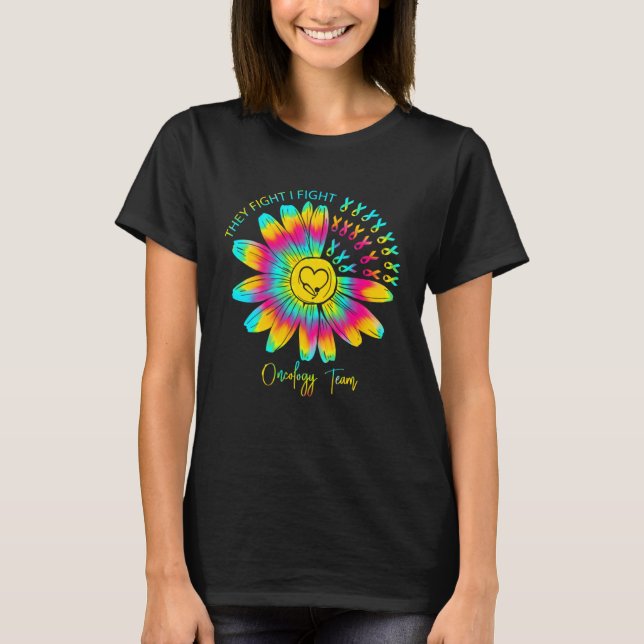 Camiseta Eles Combatem Que Eu Luto Com A Oncologia Da Equip (Frente)
