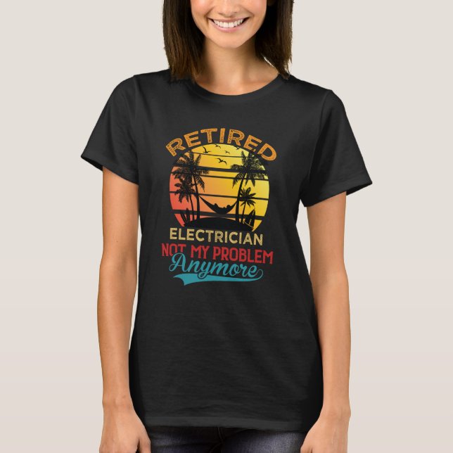 Camiseta Eletrônico Retro Aposentado Já Não É O Meu Problem (Frente)