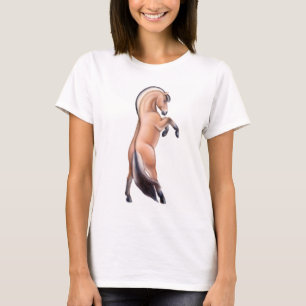 Camiseta Elevando a parte superior dos espaguetes das