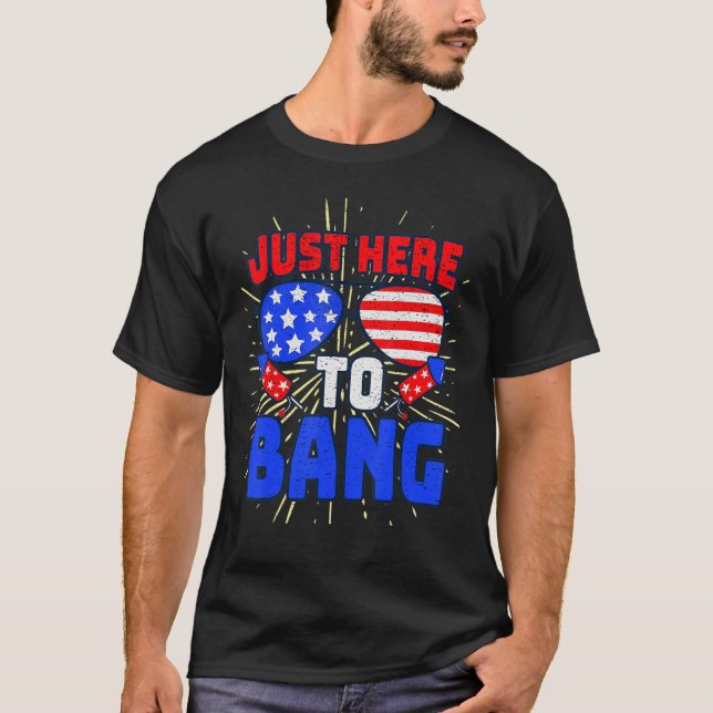 Camiseta Em 4 de julho, estou aqui para bater a bandeira am (Frente)