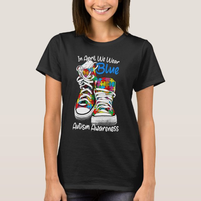 Camiseta Em Abril Usamos Sapatos de Puzzle de Conscientizaç (Frente)
