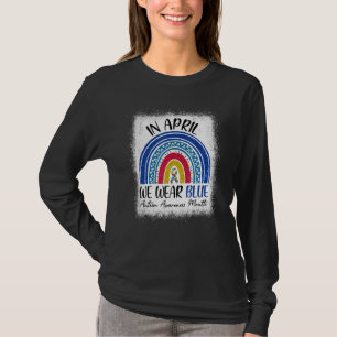 Camiseta Em abril Vestimos Azul Fita Arco-Íris Autismo Awar