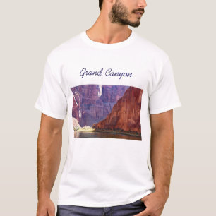 Camiseta Em Algum Lugar Em Um Rio Preguiçoso