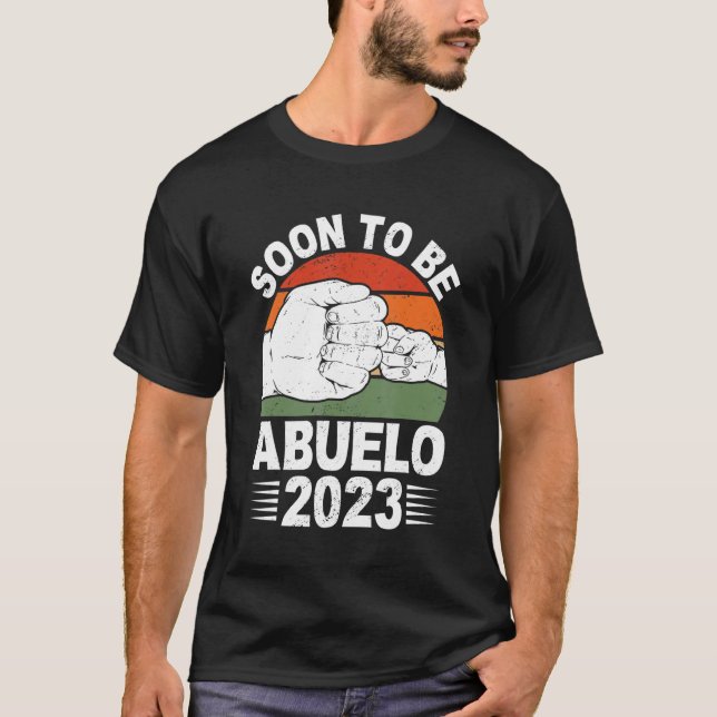 Camiseta Em Breve Ser Abuelo 2023 Promovido Ao Avô Pai' (Frente)